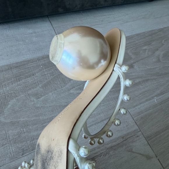 Cult Gaia
Ilona Pearl-Embellished Leather Sandals - Picture 15 of 15
